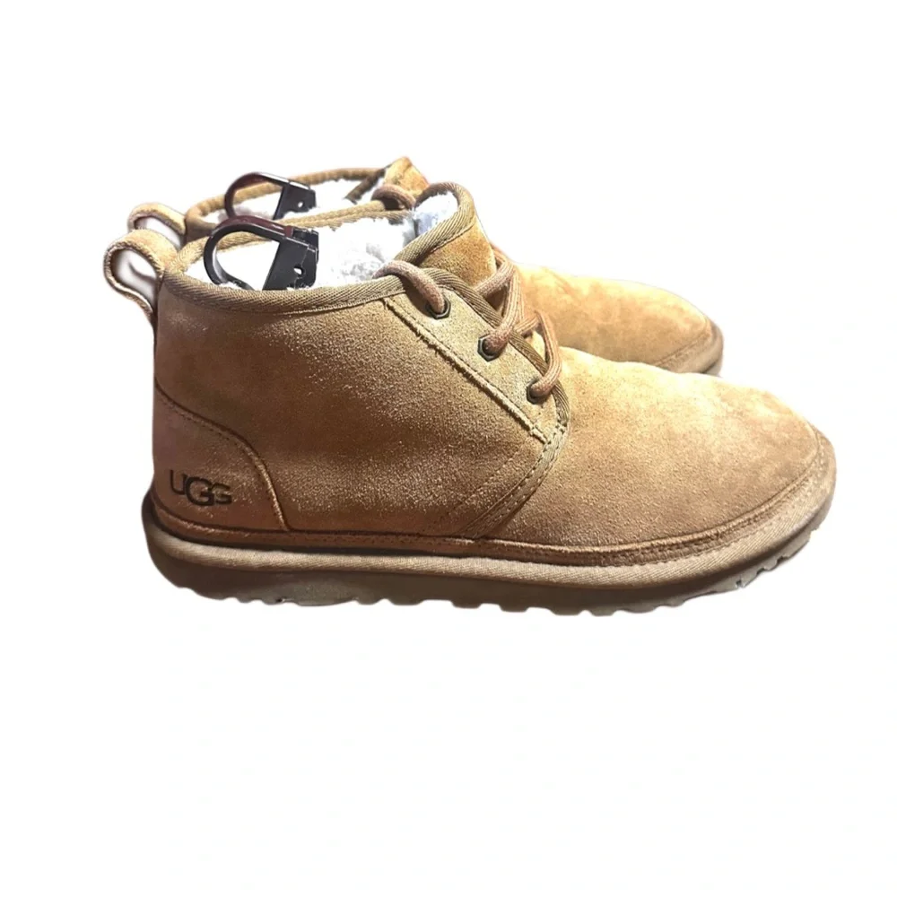 UGG neumel chukka boot women’s 9